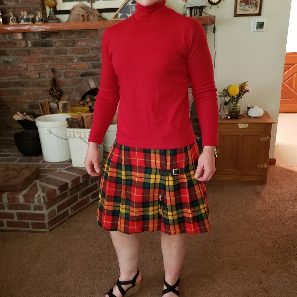 Vintage red knit shirt